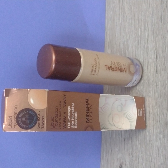 Mineral Fusion Makeup Mineral Fusion Foundation Warm 4 Tawny Poshmark